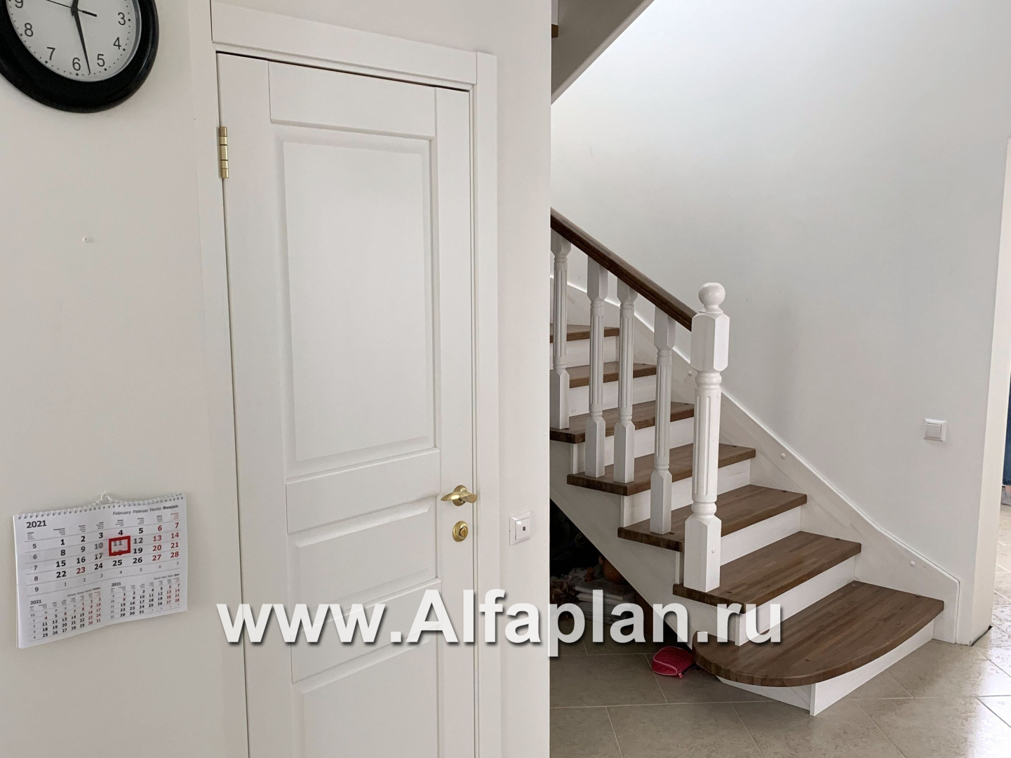 Проект двухэтажного дома из газобетона «Шевалье», с эркером, с террасой и балконом - дизайн дома №9